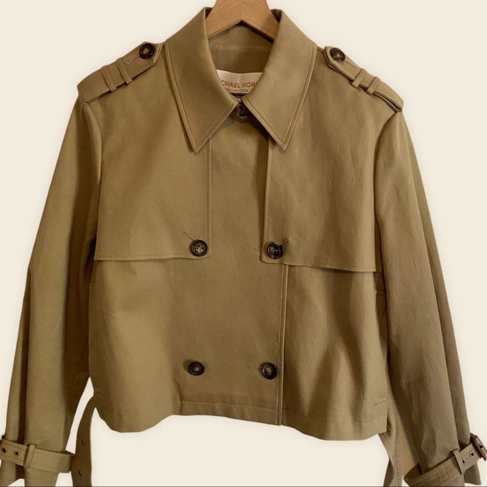 Michael Kors Collection
Tan Khaki Double Breasted Belted Cropped Jacket Blazer